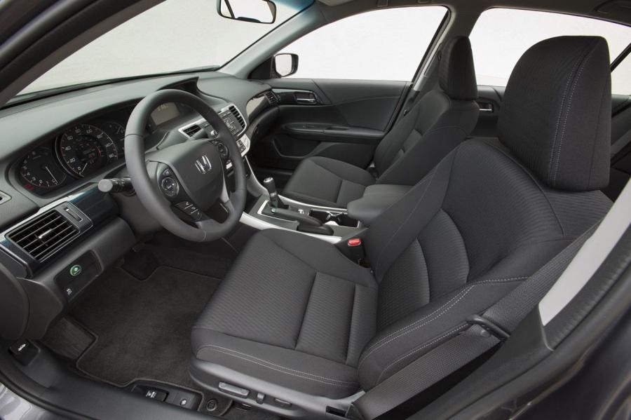  Honda Accord Sport Sedan 2013 года  (фото 50 из 147)